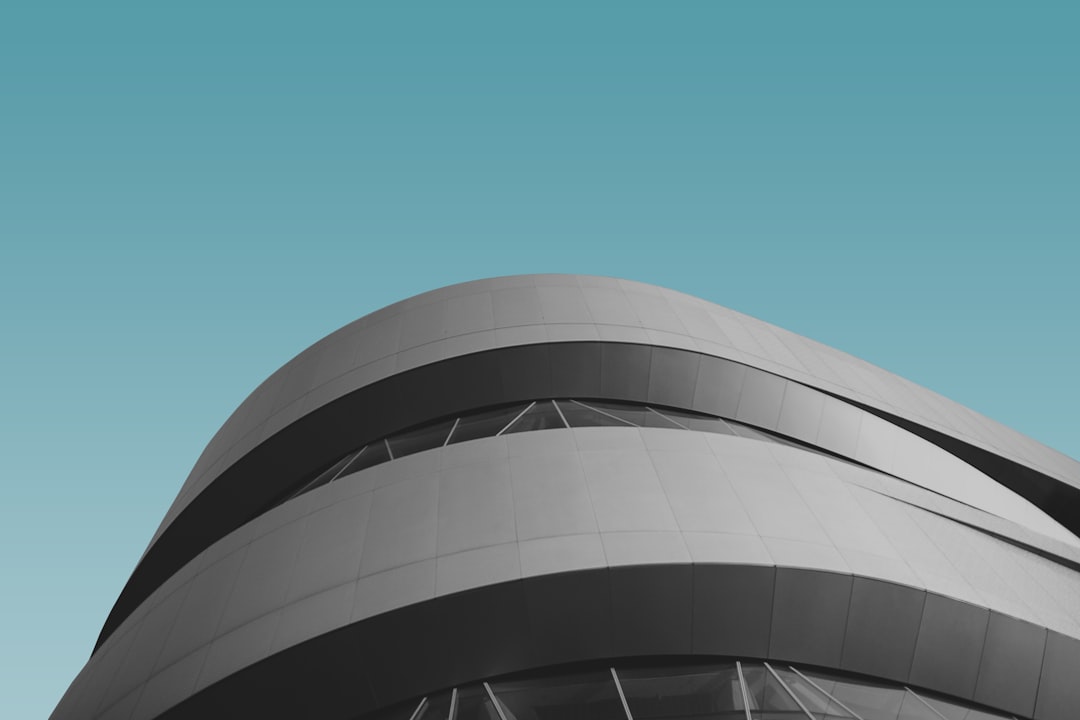 top of mercedes benz museum stuttgart during daytime